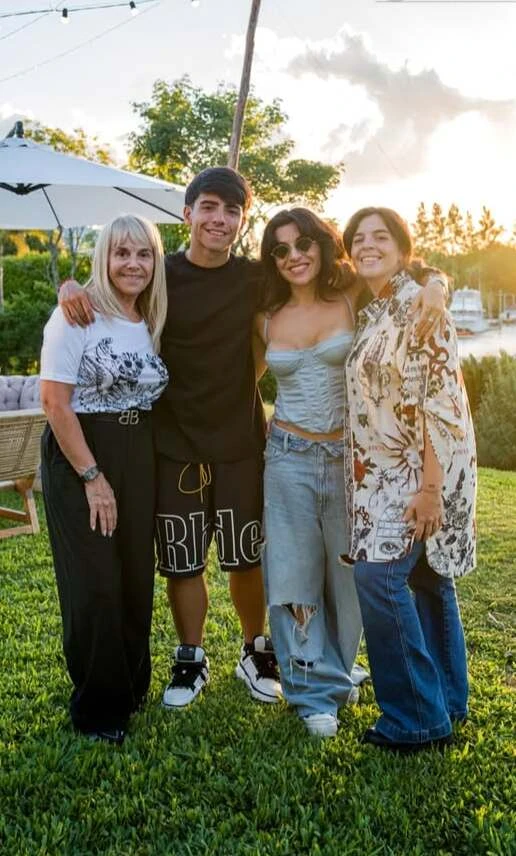 Gianinna compartió las fotos de la celebración. Fotos: IG.