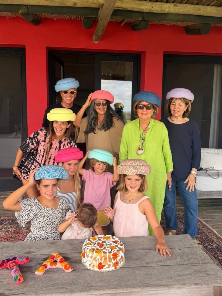 Tao estuvo acompañado de sus redes queridos. Fotos: IG. 