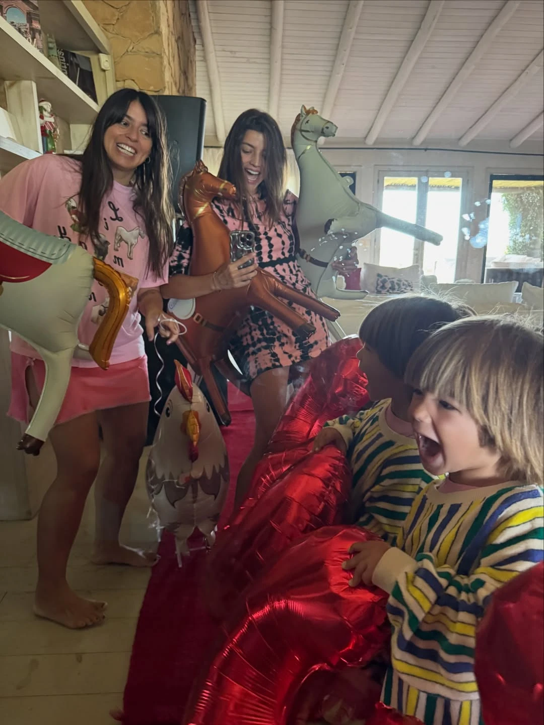 La decoración fue con temática de animales de granja. Fotos: IG.