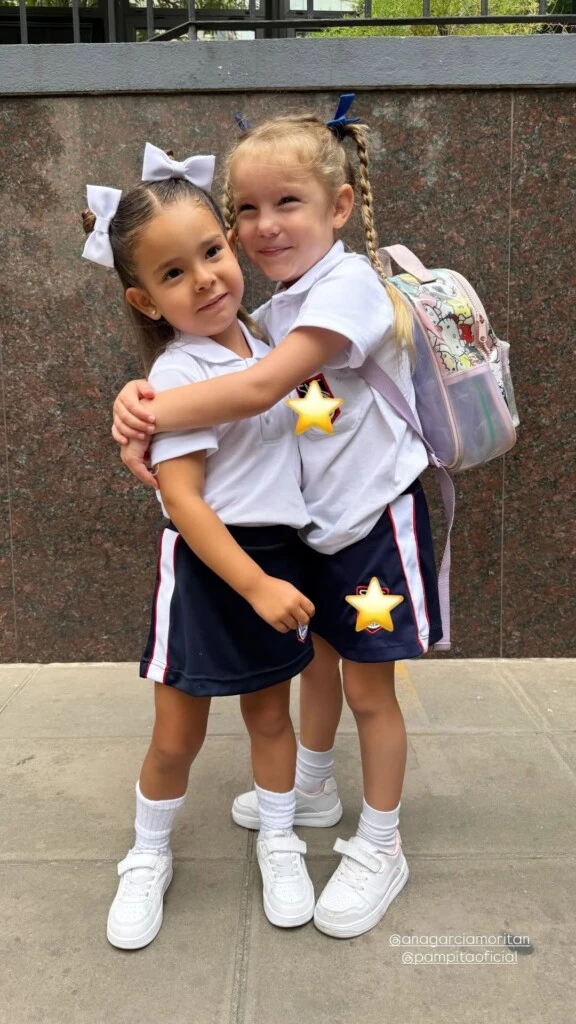 Sarah junto a Anita Moritán. Fotos: IG. 