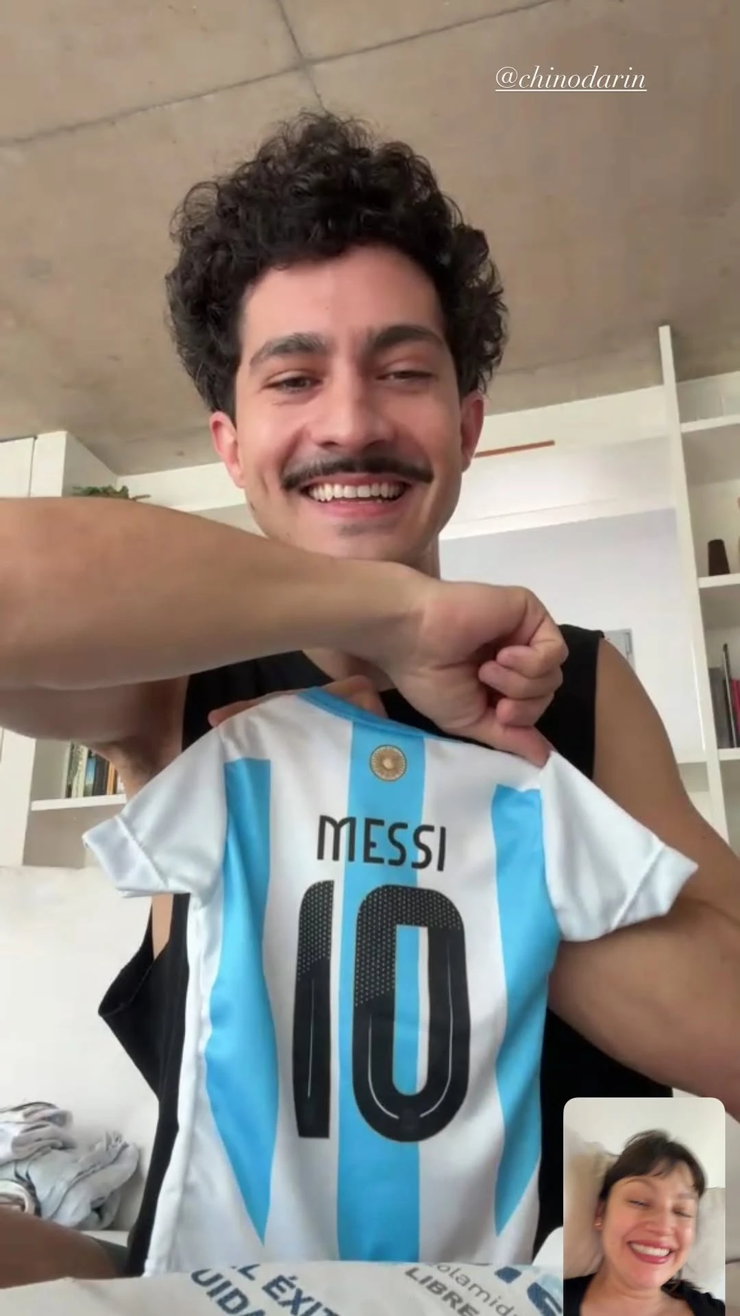 Diseño nórdico, calidez y la "10" de Messi: así es el refugio de Úrsula Corberó y el Chino Darín para recibir a Dante