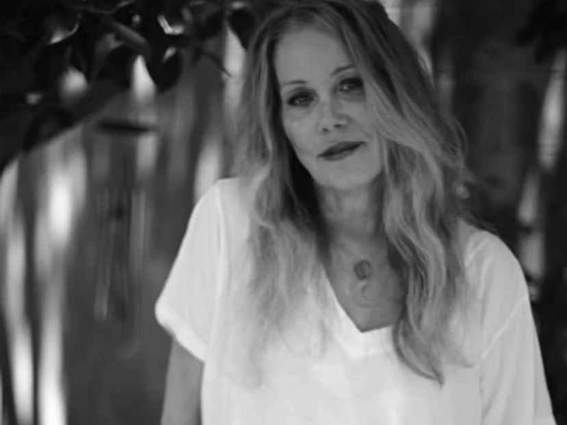 "Solo salgo de la cama para llevar a mi hija": el crudo relato de Christina Applegate sobre su vida con esclerosis múltiple