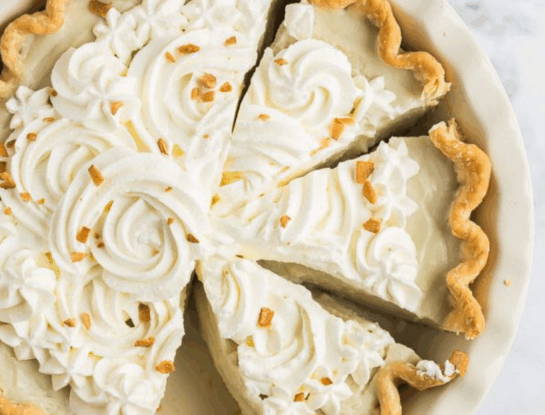 Tarta cremosa de coco: la versión rápida y sin horno con la que vas a sorprender a todos