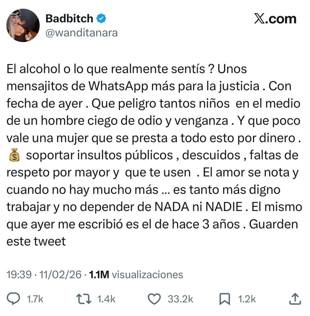 Sin nombrarla, la empresaria también habría deslizado una crítica hacia la actual pareja del delantero. 