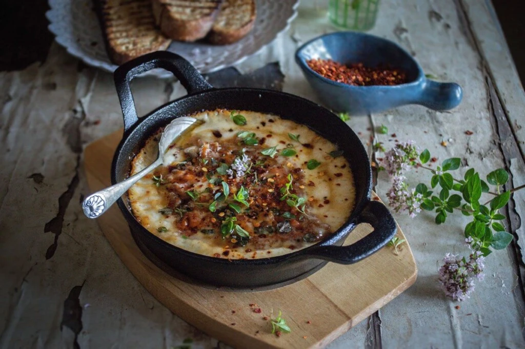 Cómo preparar provoleta al horno: una receta fácil y rápida

