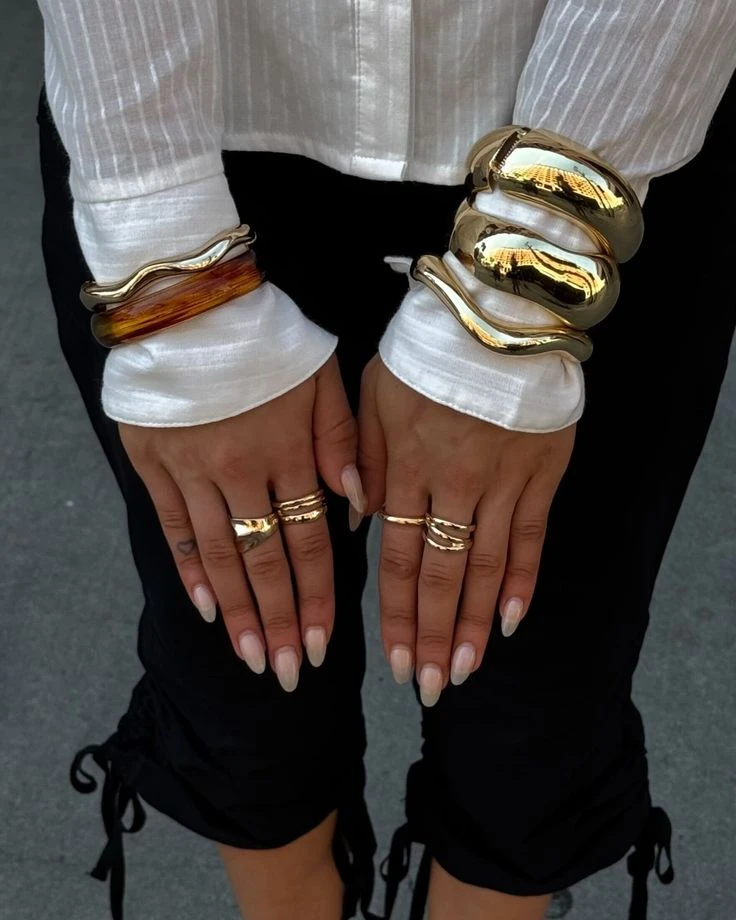 Cómo combinar joyas: claves para looks de invierno 2026