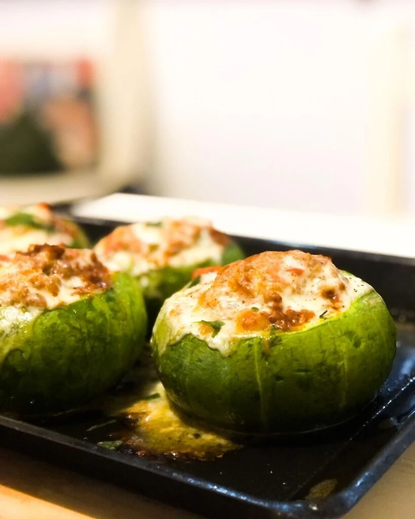 Zapallitos rellenos: una receta con ricota, limón y nueces