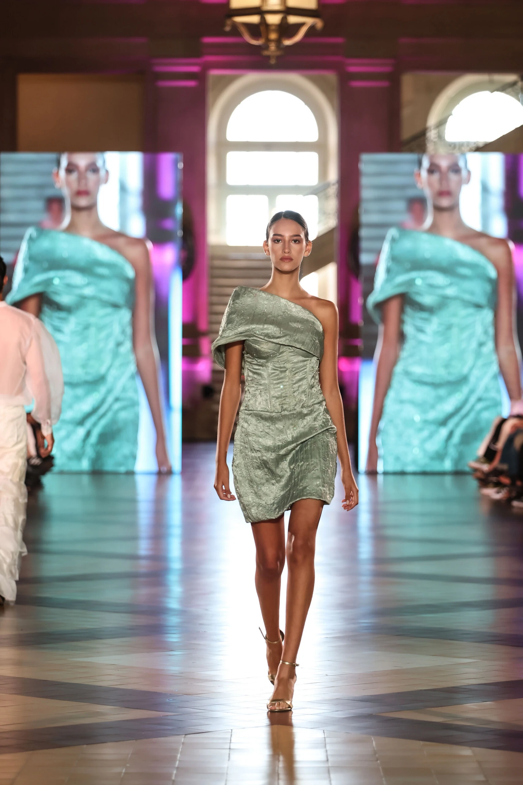 
Desfile de Ariana Stoll.