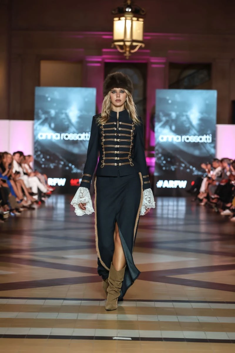 Desfile Anna Rossatti.