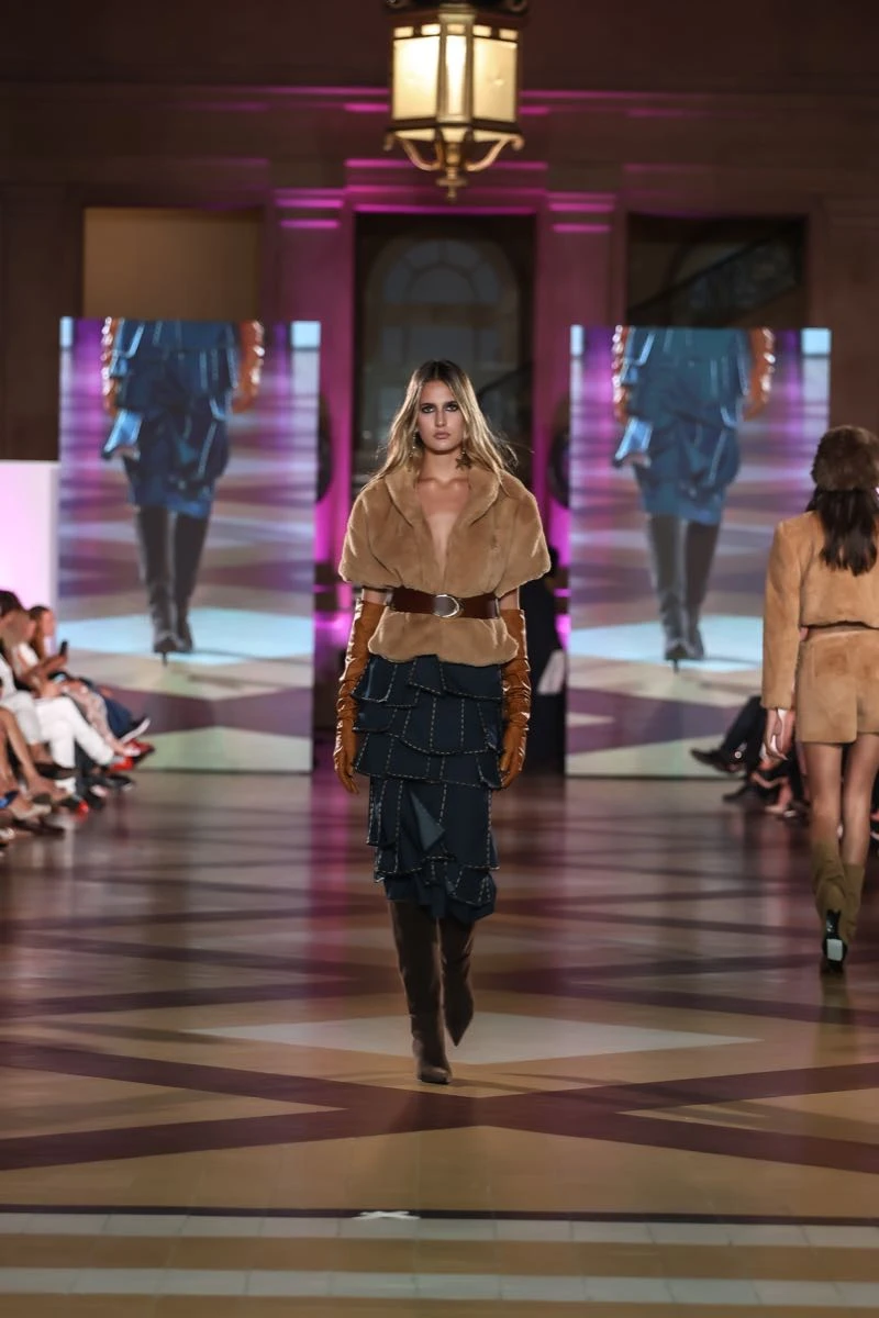 Desfile Anna Rossatti.