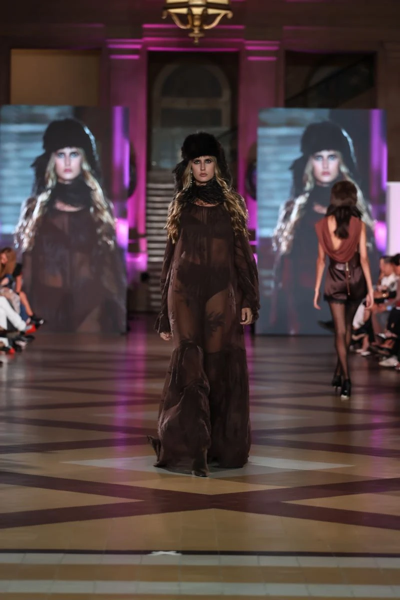 Desfile Anna Rossatti.