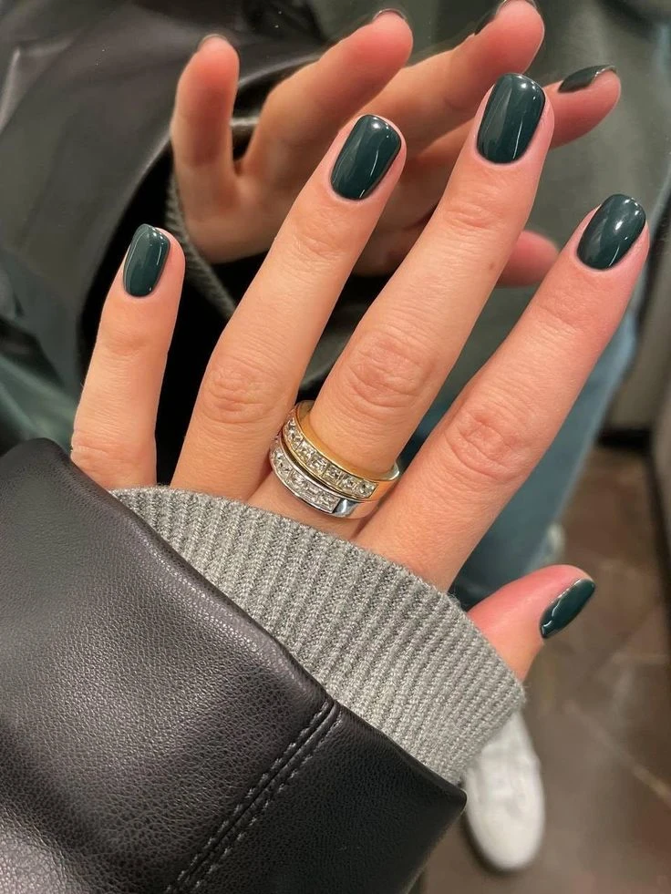 La manicura clásica que más eligen las famosas y que vas a querer usar este otoño