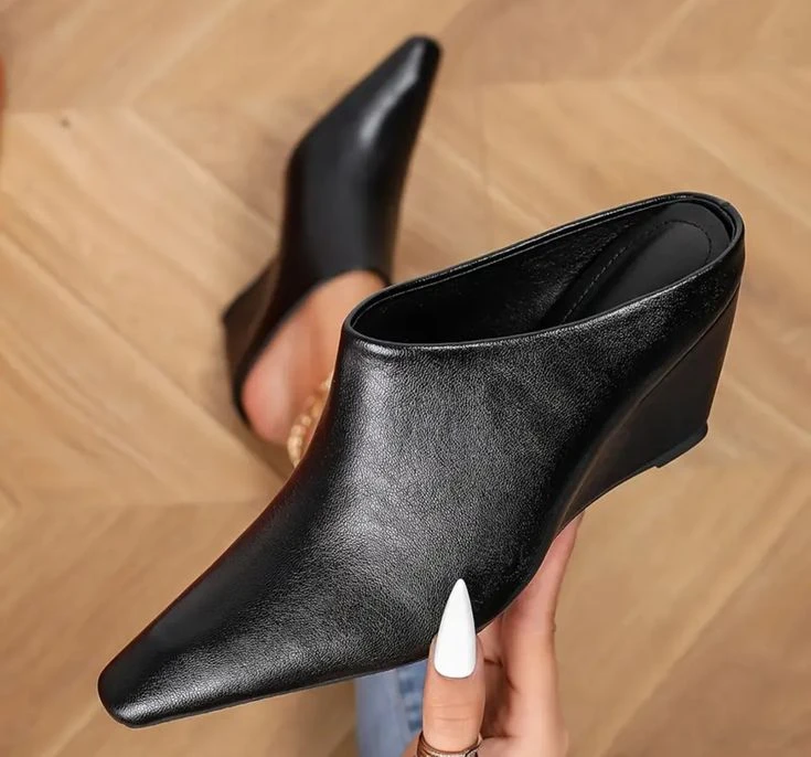 Estos son los wedge mules