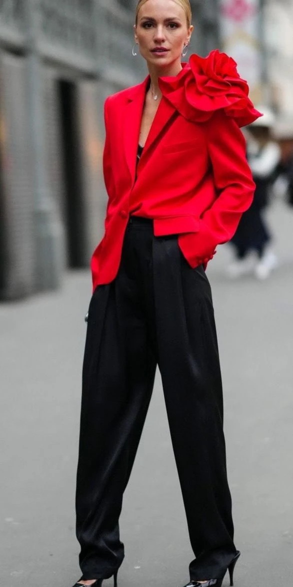 Rojo y negro, la combinación del invierno.