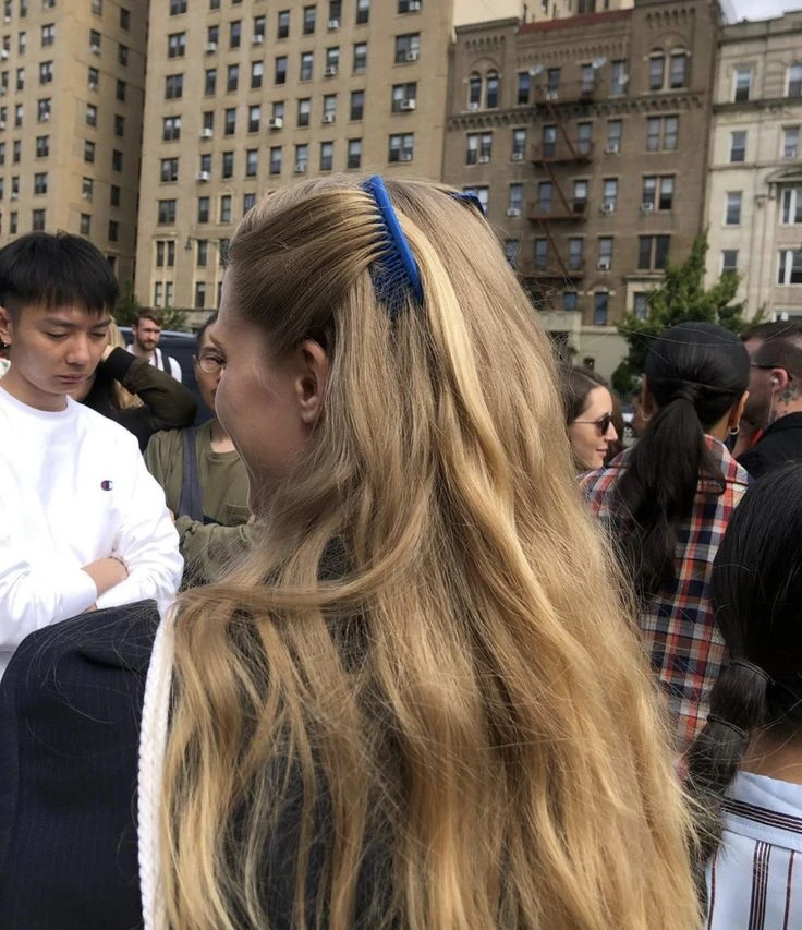 7 trucos para peinarte los días de humedad (sin padecer tu pelo)