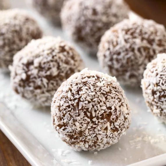 Cómo hacer trufas de coco y chocolate: receta fácil en 5 pasos