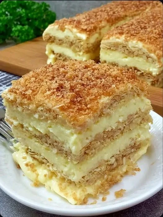 Postre fácil y rápido sin horno: la receta viral con galletitas y crema

