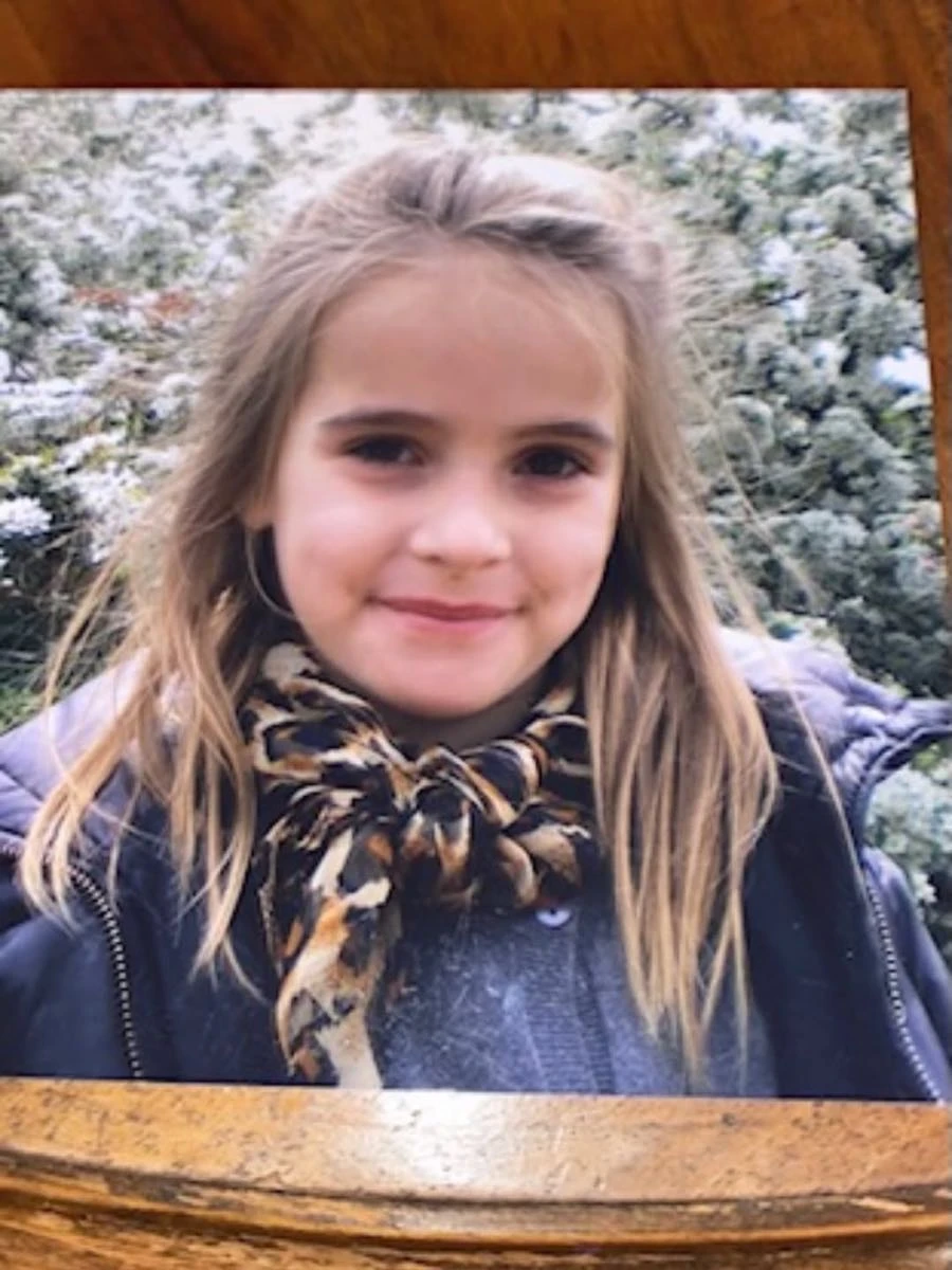 Ámbar de Benedictis es la hija de Juana Viale y Juan de Benedictis.