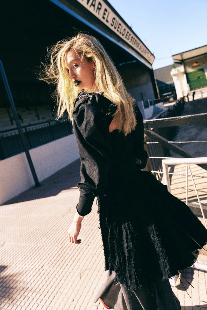 BAFWEEK otoño invierno 2026: Velasco celebró sus 15 años con una performance que rinde culto a la herencia guaraní