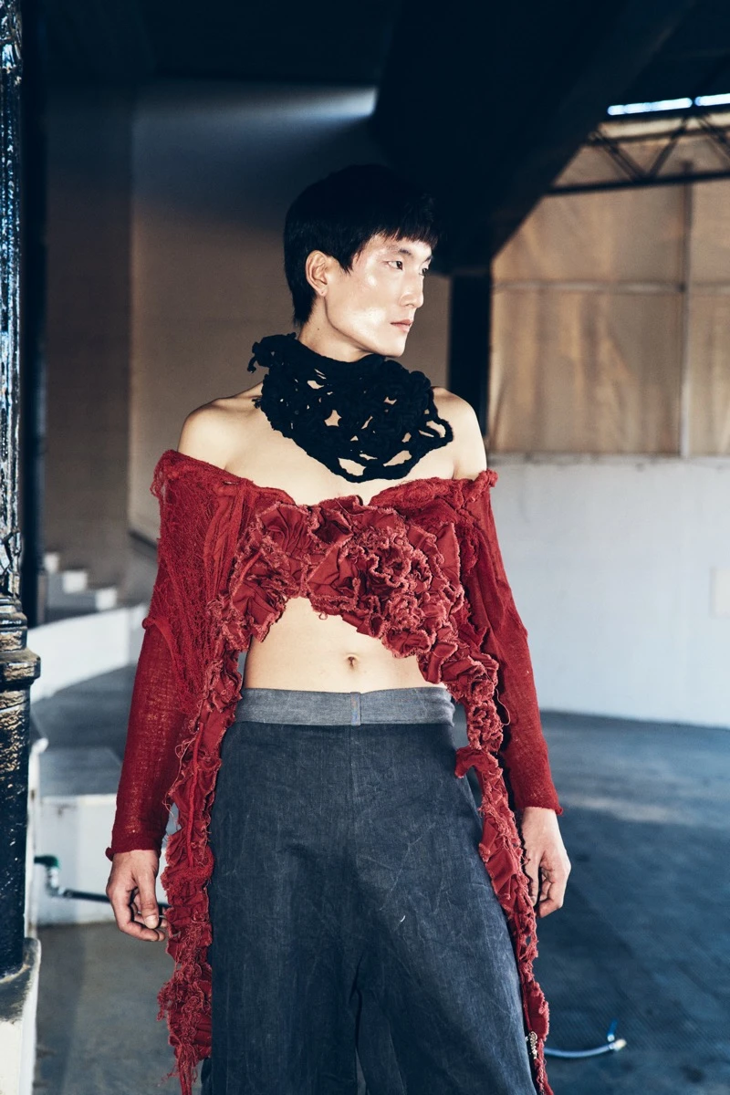 BAFWEEK otoño invierno 2026: Velasco celebró sus 15 años con una performance que rinde culto a la herencia guaraní