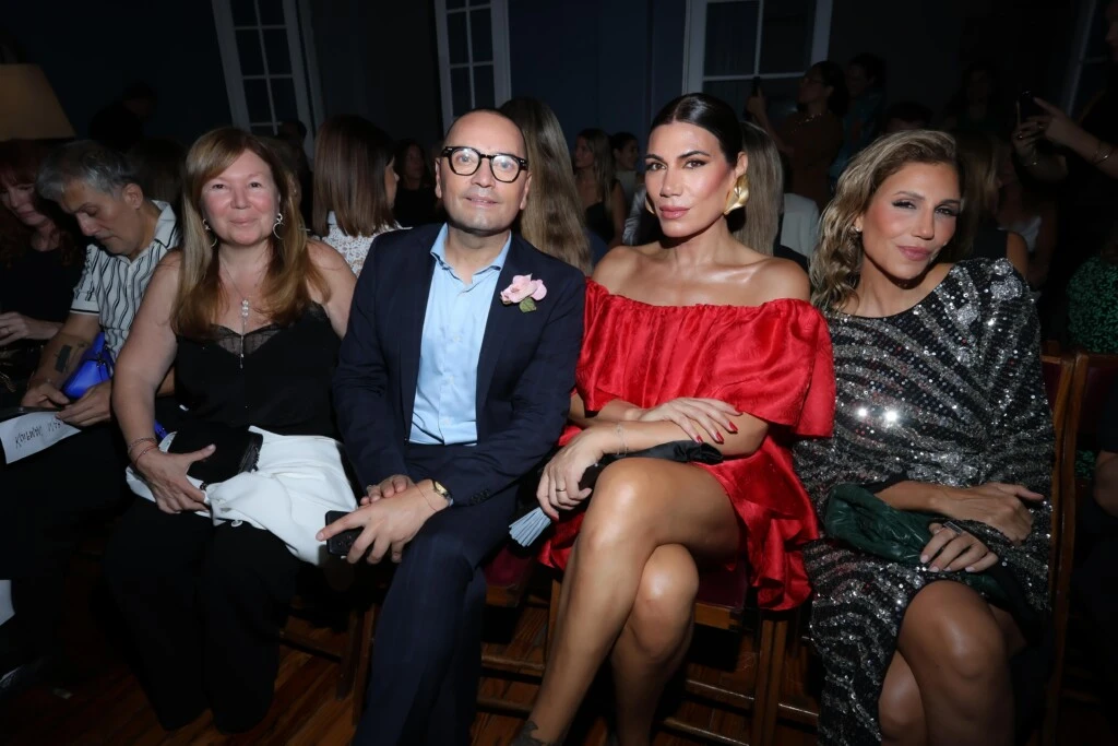 Fabián Medina Flores y Flor de la V