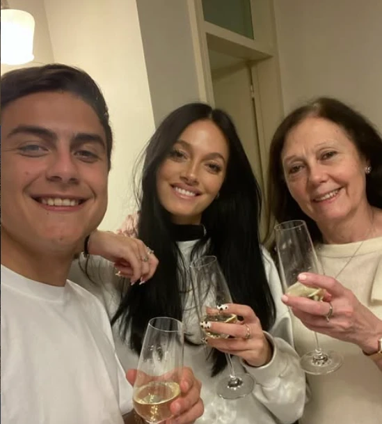 Paulo Dybala, su historia de superación: la promesa a su padre y la emoción de ser papá de Gia