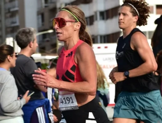 Camila Cerrone le dedicó la carrera a los caídos en Malvinas.