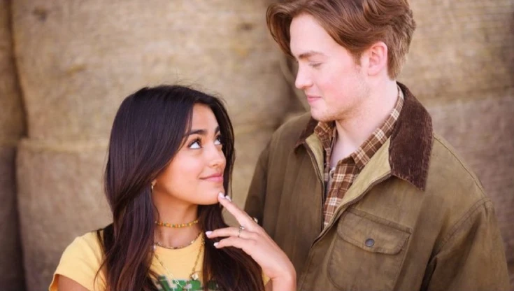 Maia Reficco y Kit Connor