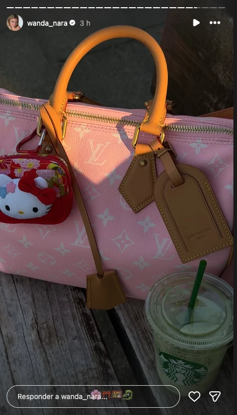 El look de Wanda nara con bolso de Louis Vuitton.