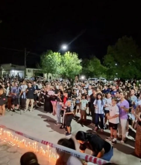 La despedida de sus amigos