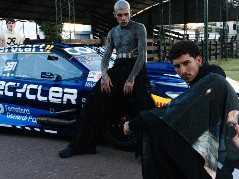 De Crisci sorprendió en la BAFWEEK 2026 con una colección inspirada en el automovilismo y el tuning