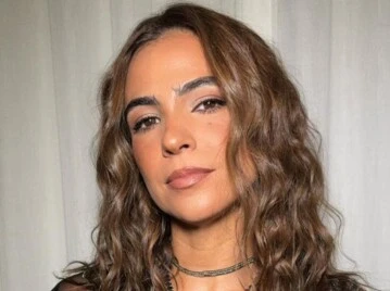 Agus Cherri apostó a la transparencia y el brillo con un look sensual y sofisticado