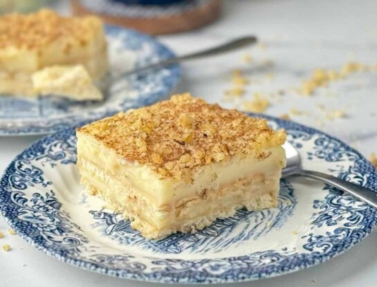 Postre fácil y rápido sin horno: la receta viral con galletitas y crema