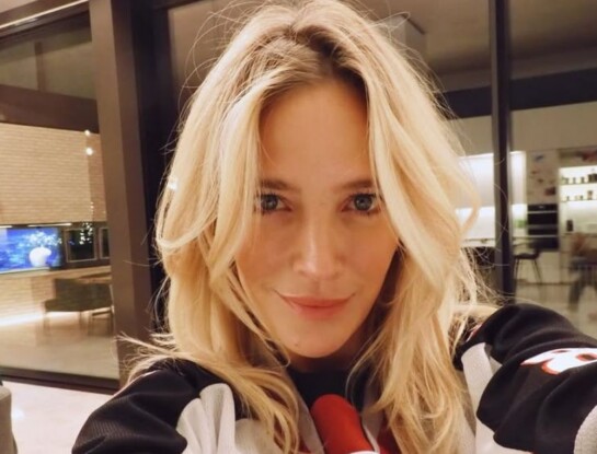 Luisana Lopilato apostó al negro y las lentejuelas en un look de noche impactante