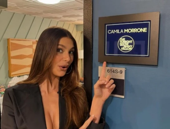 El look de Camila Morrone para el programa de Jimmy Fallon que impone elegancia minimalista