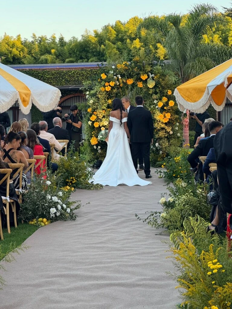 Emily en el alta junto a Rodrigo Valladares Macri. Fotos: RS. 