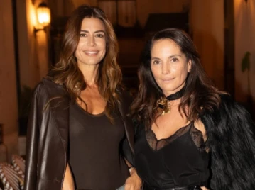 El look casual de Juliana Awada: cuero, denim y básicos atemporales