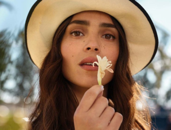 El perfume que elegís también habla de vos: los aromas que marcan el 2026