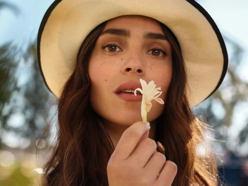 El perfume que elegís también habla de vos: los aromas que marcan el 2026