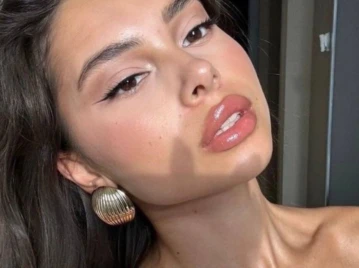 El truco de maquillaje que abre la mirada e ilumina el rostro (con solo un producto)