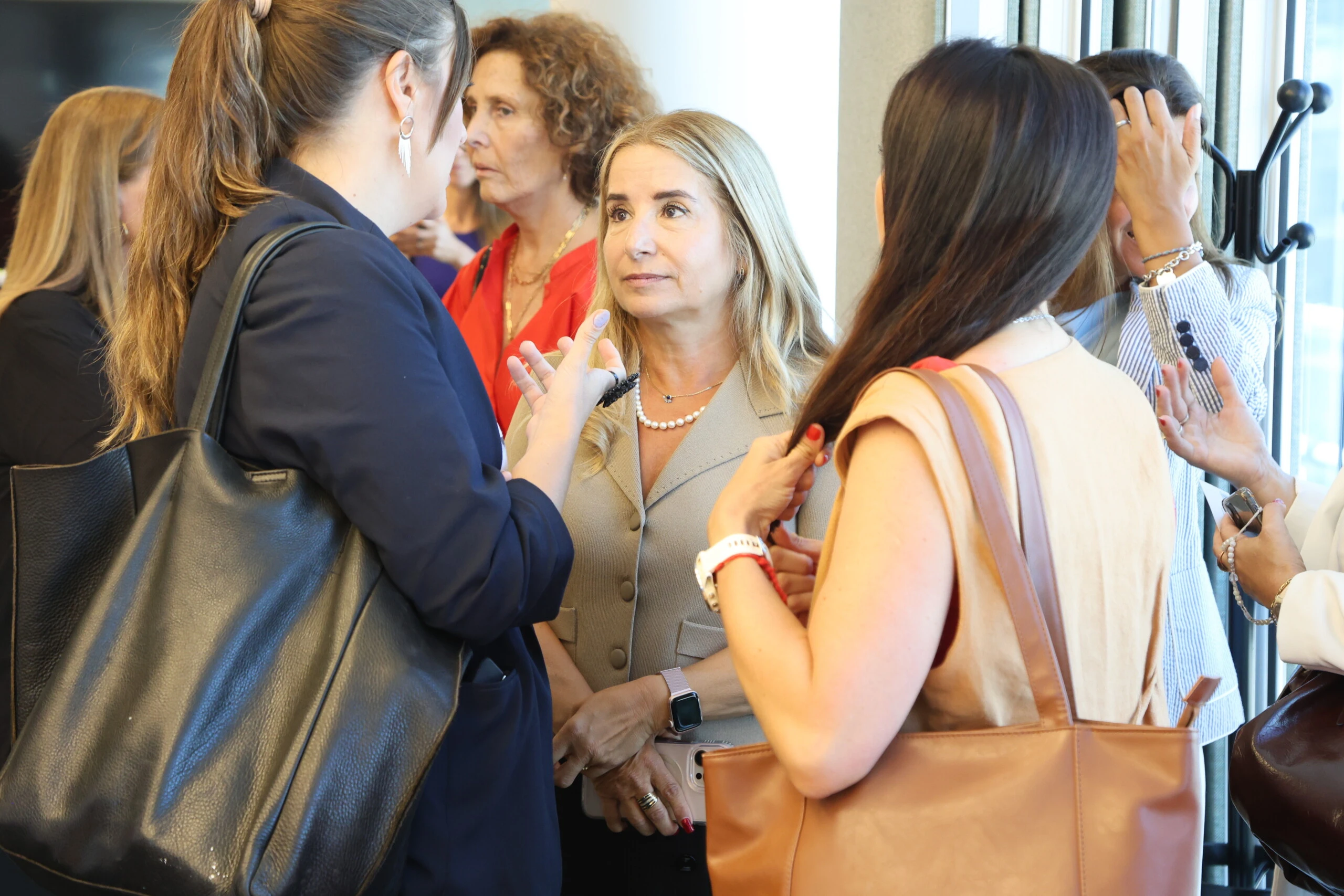 8M y liderazgo: mucho más que un toque de campana en una jornada que celebró la red femenina