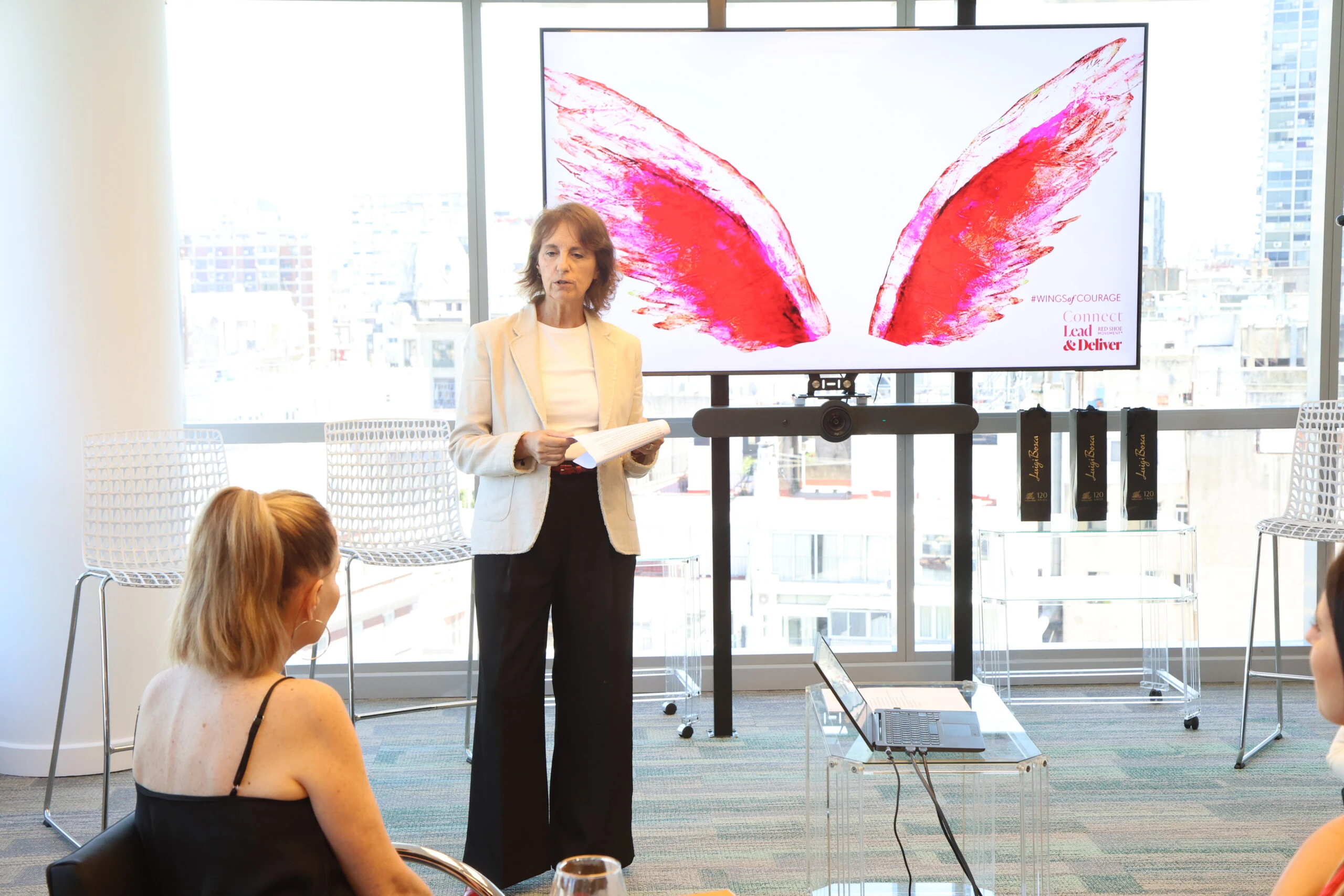 8M y liderazgo: mucho más que un toque de campana en una jornada que celebró la red femenina