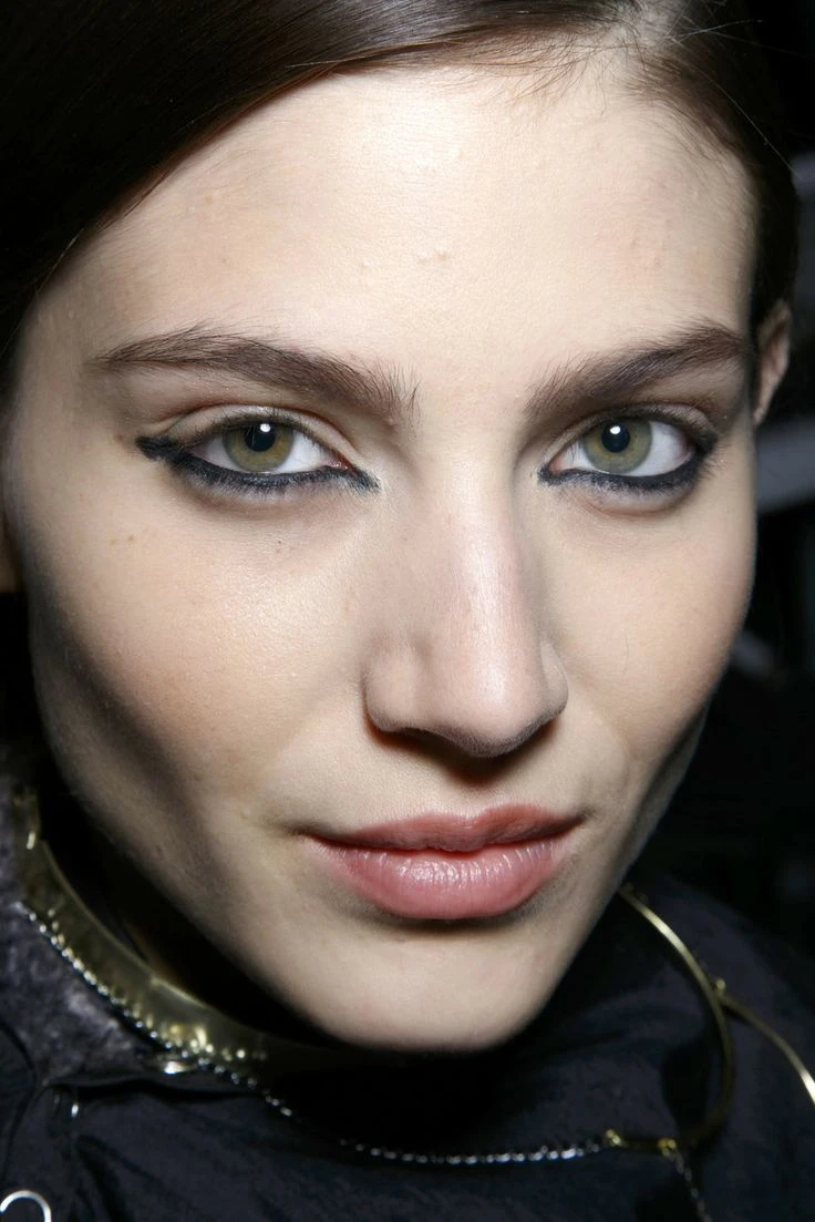 El eyeliner del otoño 2026: 4 formas fáciles de llevarlo que ya son tendencia