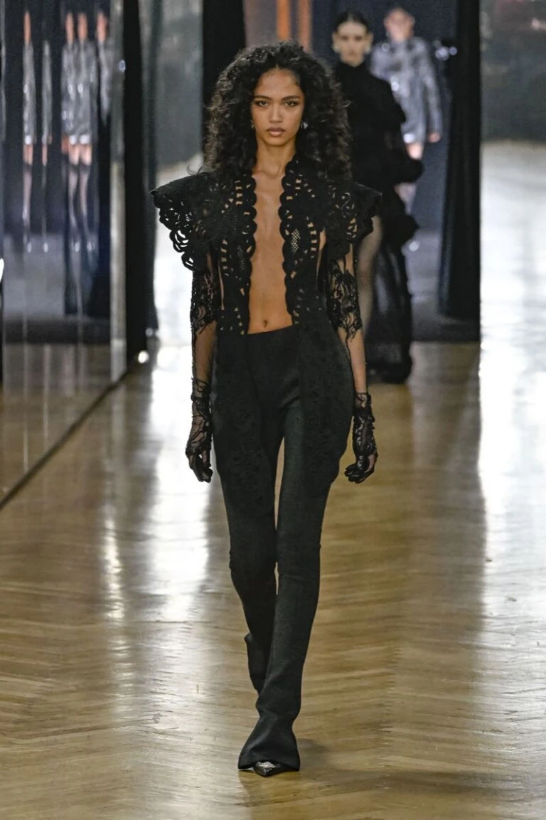 Desfile Blumarine otoño invierno 2026/ 27