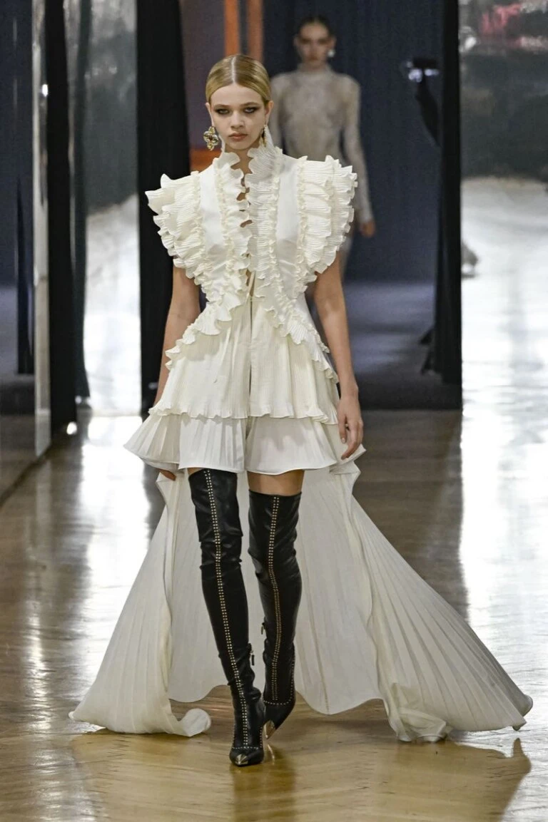 Desfile Blumarine otoño invierno 2026/ 27