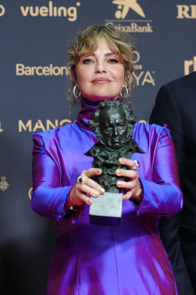 Para la gran velada, Dolores eligió un diseño de Esteta Studio que no pasó inadvertido. 