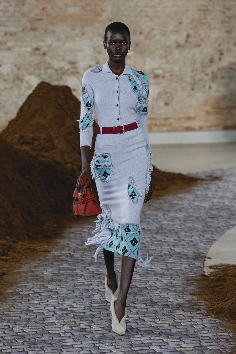 Desfile Moschino otoño invierno 2026/27