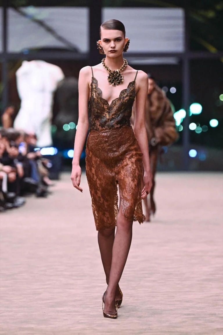 Desfile Saint Laurent otoño invierno 2026/ 27.