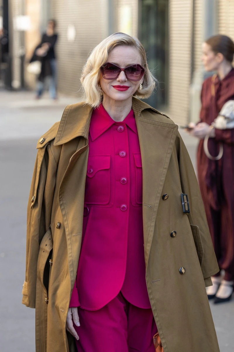 Sastrería vibrante: la tendencia que Jessica Chastain y Naomi Watts mostraron en el desfile de Zimmermann en París