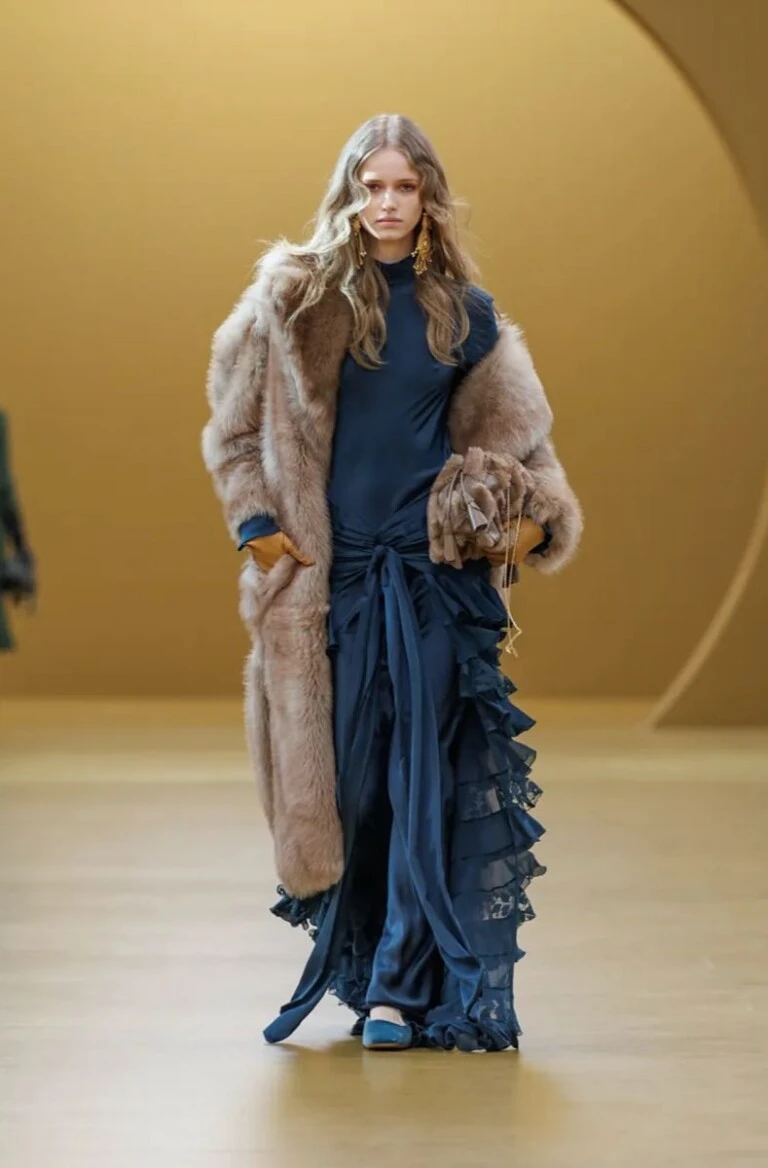 Desfile Zimmermann en la Semana de Moda de París.